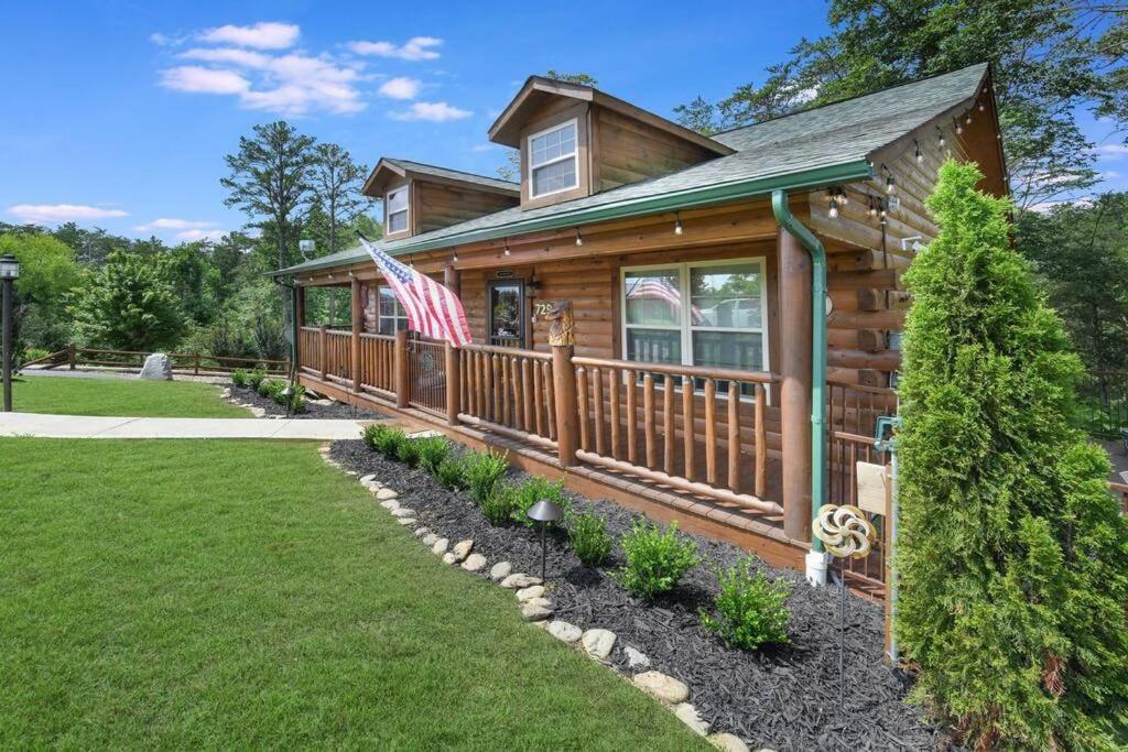 Enchanted Forest Cabin And Teepee! Lights & Laser Show! Private Hot Tub! Unique Stay! Сивиървил Екстериор снимка