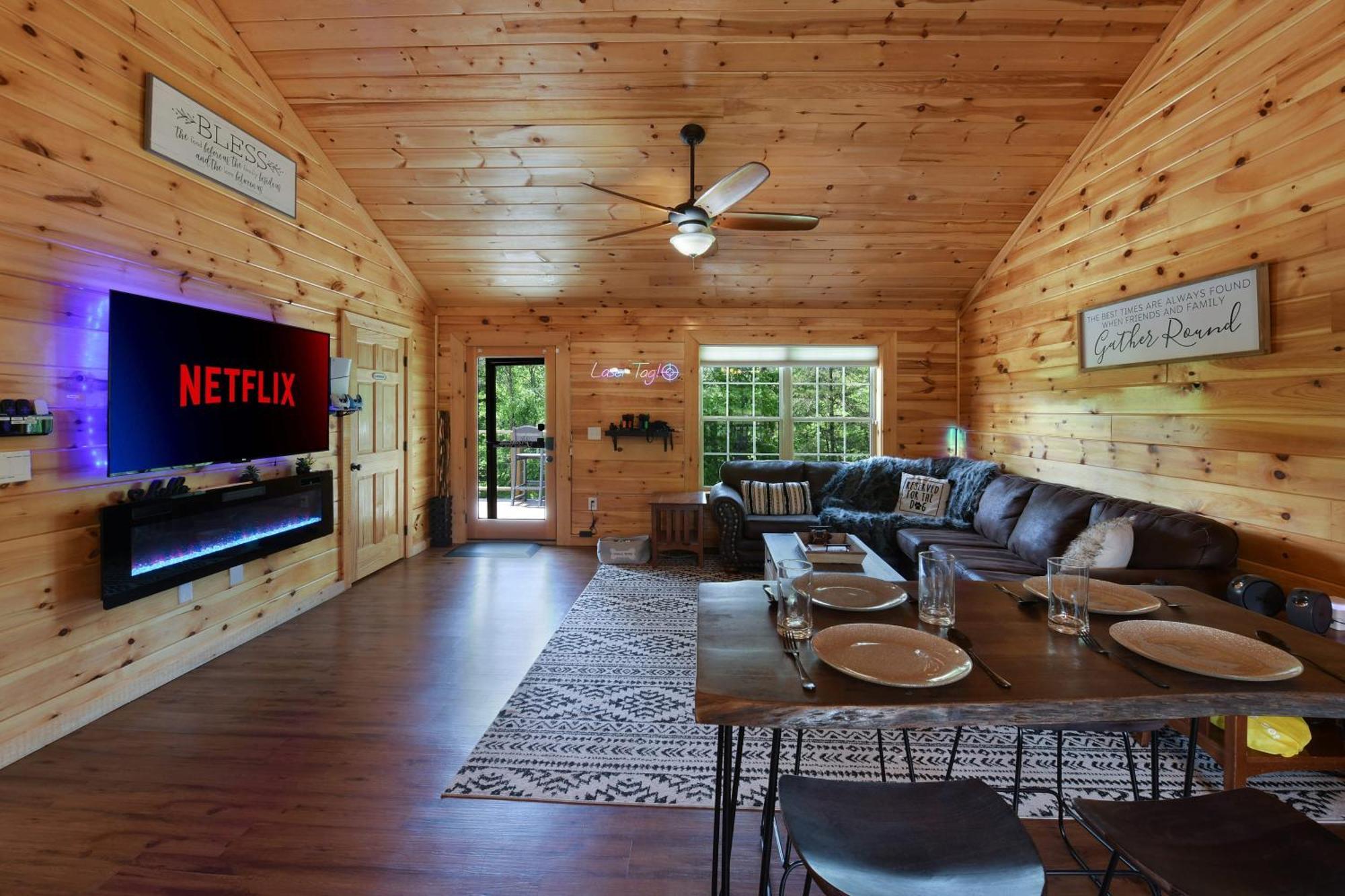 Enchanted Forest Cabin And Teepee! Lights & Laser Show! Private Hot Tub! Unique Stay! Сивиървил Екстериор снимка
